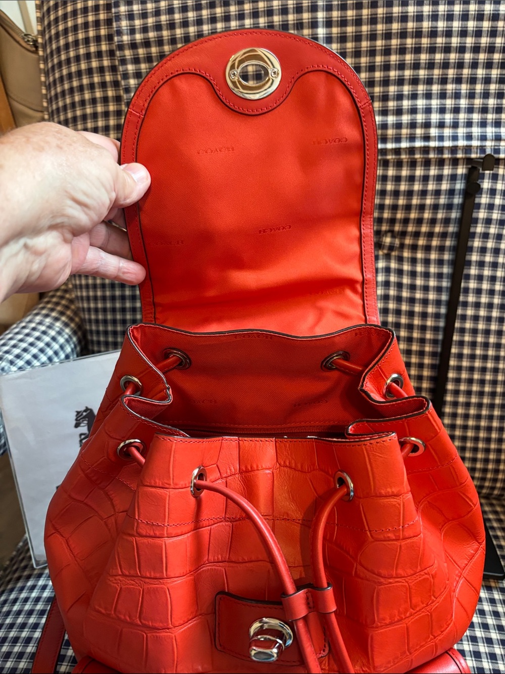 Coach Red Leather turnlock rucksack with Front Pockets - Picture 7 of 10